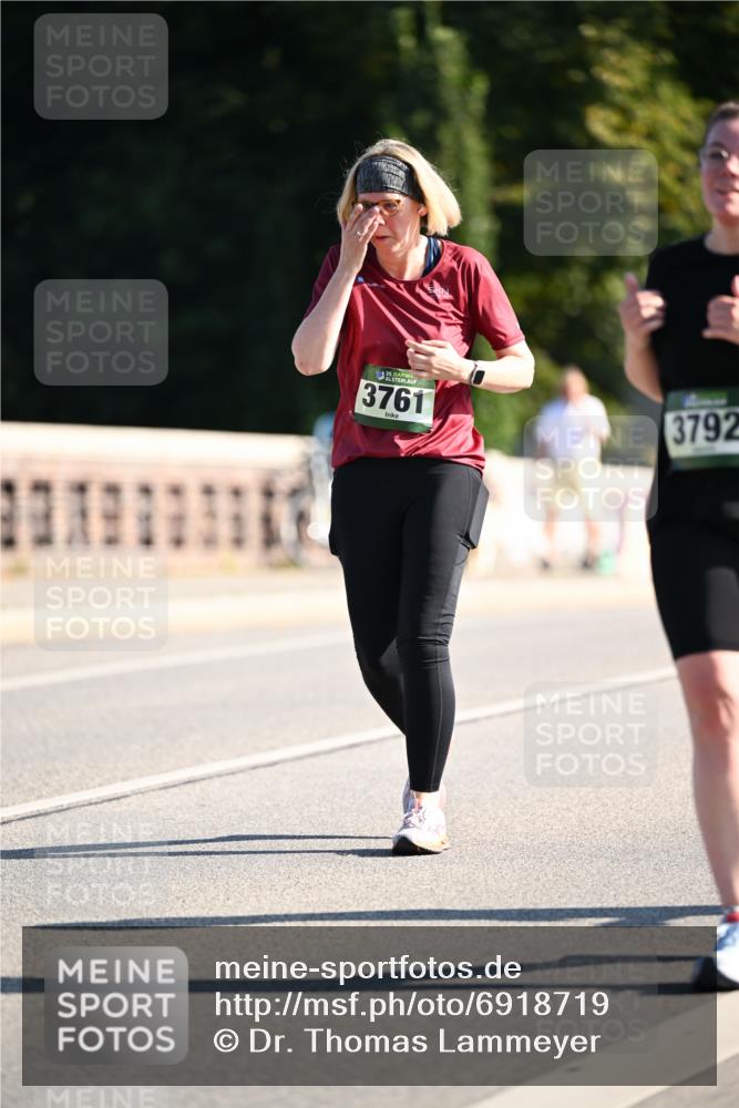 01.09.2024 - BARMER Alsterlauf Dr. Thomas Lammeyer http://msf.ph/oto/6918719 01.09.2024 09:50:52 Laufen 35, 3761, 3792 meine-sportfotos.de