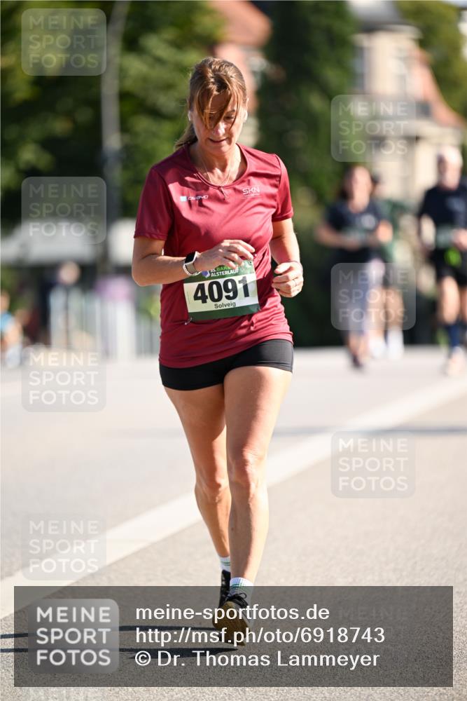 01.09.2024 - BARMER Alsterlauf Dr. Thomas Lammeyer http://msf.ph/oto/6918743 01.09.2024 09:50:53 Laufen 4091 meine-sportfotos.de