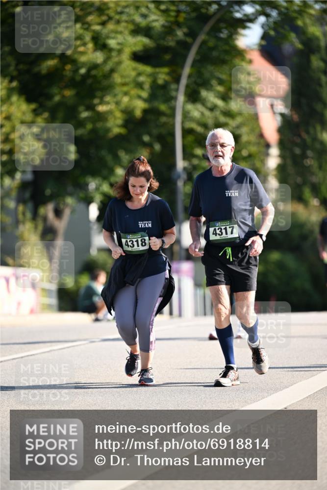 01.09.2024 - BARMER Alsterlauf Dr. Thomas Lammeyer http://msf.ph/oto/6918814 01.09.2024 09:50:59 Laufen 4318, 4317 meine-sportfotos.de
