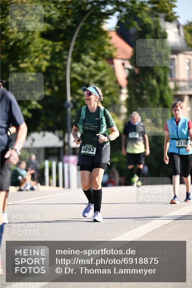 01.09.2024 - BARMER Alsterlauf Dr. Thomas Lammeyer http://msf.ph/oto/6918875 01.09.2024 09:51:02 Laufen 2119, 4893 meine-sportfotos.de