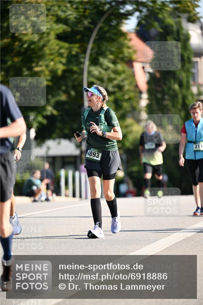 01.09.2024 - BARMER Alsterlauf Dr. Thomas Lammeyer http://msf.ph/oto/6918886 01.09.2024 09:51:02 Laufen 4893, 211 meine-sportfotos.de