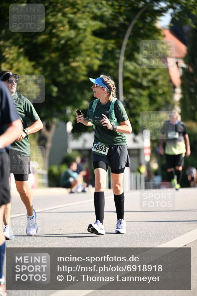 01.09.2024 - BARMER Alsterlauf Dr. Thomas Lammeyer http://msf.ph/oto/6918918 01.09.2024 09:51:03 Laufen 4893 meine-sportfotos.de