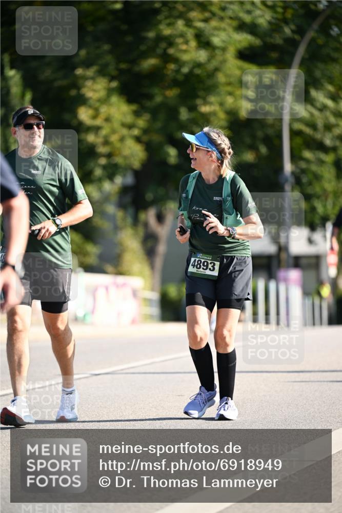 01.09.2024 - BARMER Alsterlauf Dr. Thomas Lammeyer http://msf.ph/oto/6918949 01.09.2024 09:51:03 Laufen 18, 4893 meine-sportfotos.de