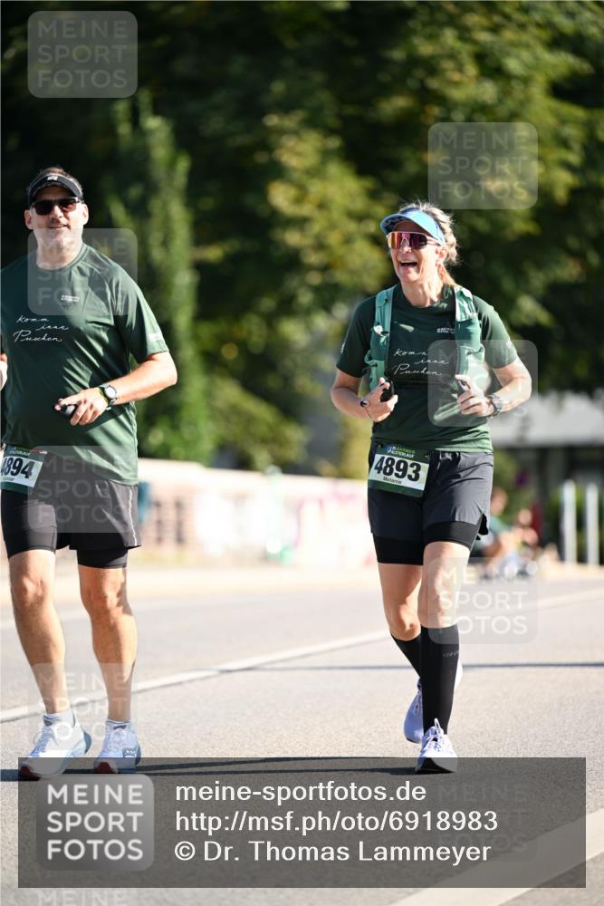 01.09.2024 - BARMER Alsterlauf Dr. Thomas Lammeyer http://msf.ph/oto/6918983 01.09.2024 09:51:04 Laufen 894, 11, 15, 4893 meine-sportfotos.de