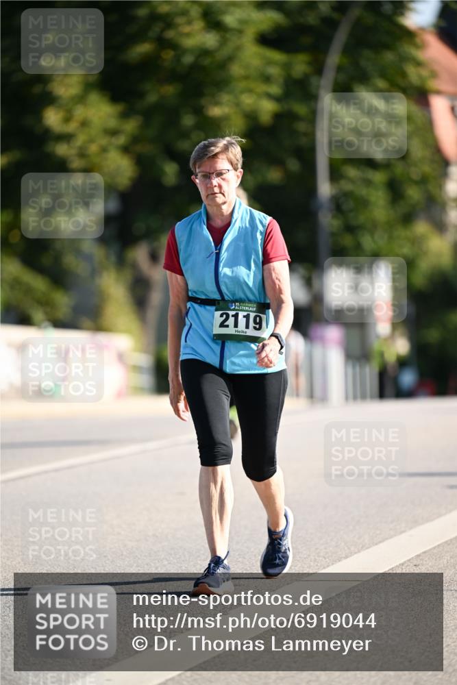 01.09.2024 - BARMER Alsterlauf Dr. Thomas Lammeyer http://msf.ph/oto/6919044 01.09.2024 09:51:08 Laufen 35, 2119 meine-sportfotos.de
