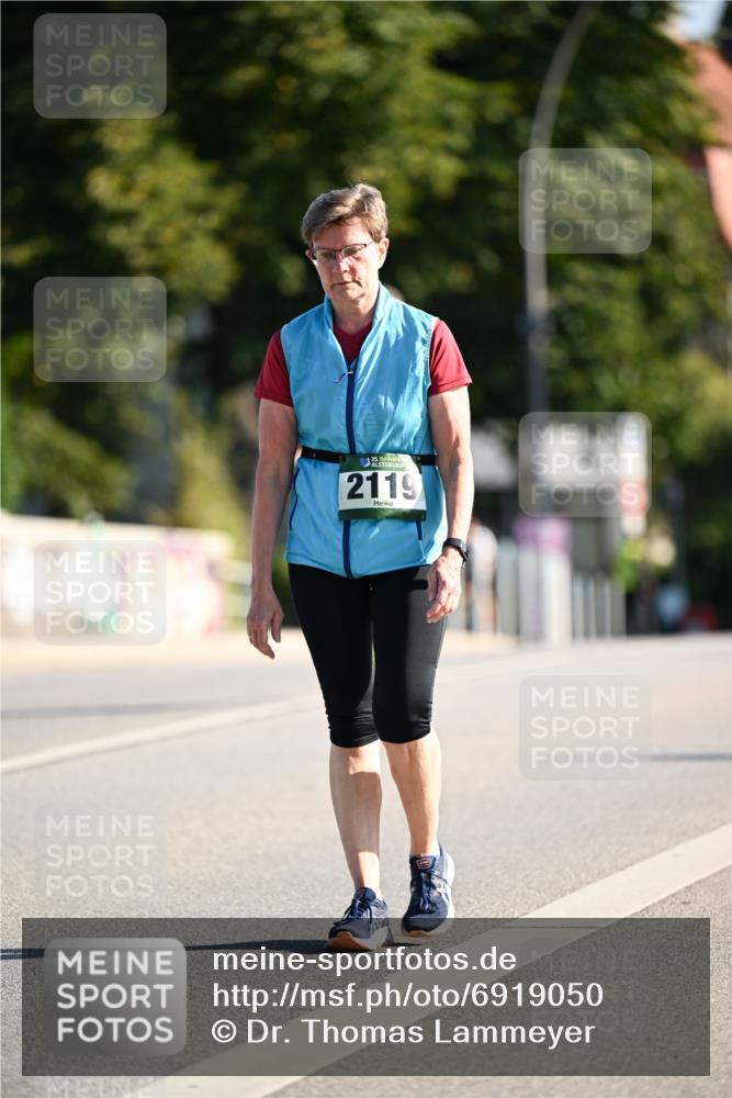 01.09.2024 - BARMER Alsterlauf Dr. Thomas Lammeyer http://msf.ph/oto/6919050 01.09.2024 09:51:08 Laufen 35, 2119 meine-sportfotos.de