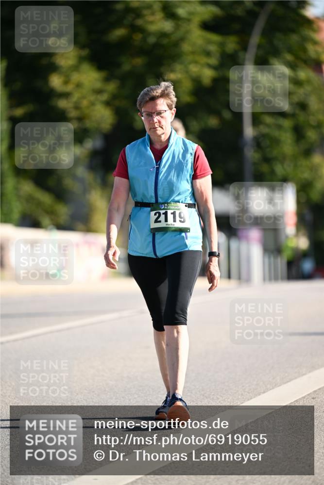 01.09.2024 - BARMER Alsterlauf Dr. Thomas Lammeyer http://msf.ph/oto/6919055 01.09.2024 09:51:08 Laufen 35, 2119 meine-sportfotos.de