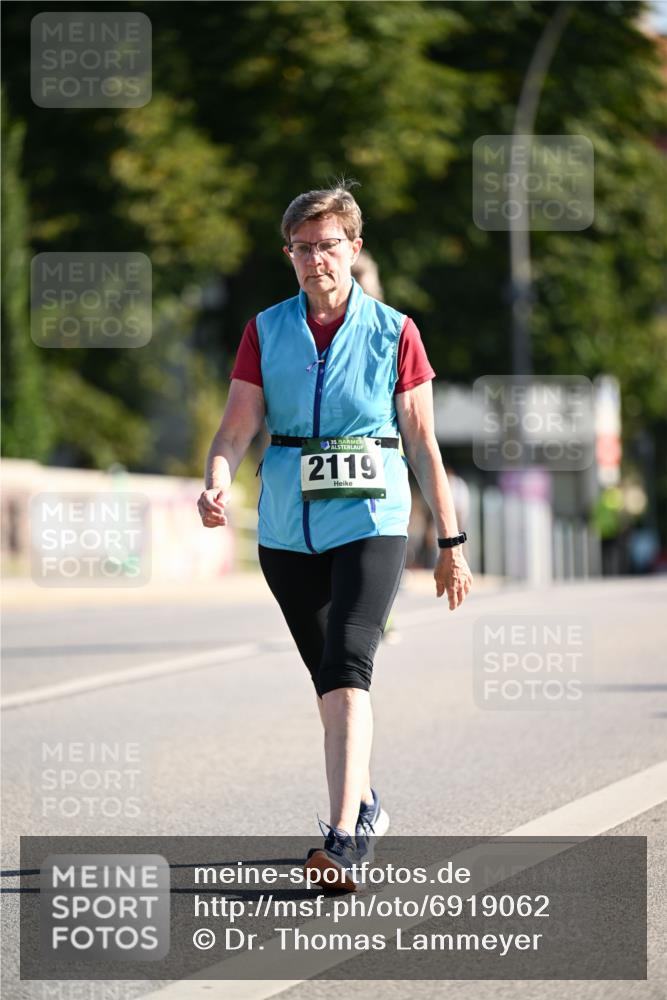 01.09.2024 - BARMER Alsterlauf Dr. Thomas Lammeyer http://msf.ph/oto/6919062 01.09.2024 09:51:09 Laufen 35, 2119 meine-sportfotos.de