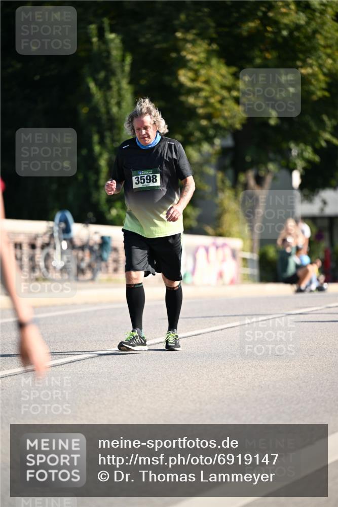01.09.2024 - BARMER Alsterlauf Dr. Thomas Lammeyer http://msf.ph/oto/6919147 01.09.2024 09:51:11 Laufen 3598 meine-sportfotos.de