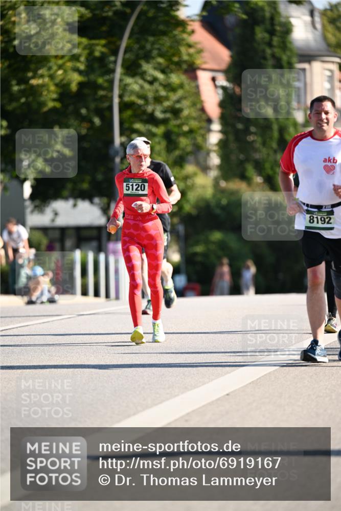 01.09.2024 - BARMER Alsterlauf Dr. Thomas Lammeyer http://msf.ph/oto/6919167 01.09.2024 09:51:13 Laufen 5120, 738, 8192 meine-sportfotos.de