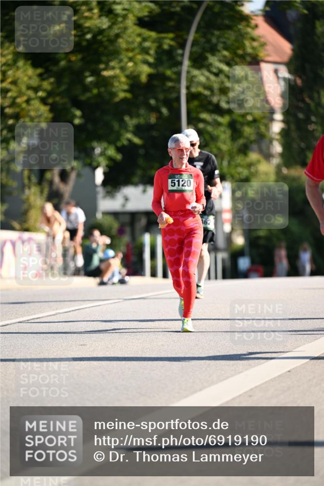 01.09.2024 - BARMER Alsterlauf Dr. Thomas Lammeyer http://msf.ph/oto/6919190 01.09.2024 09:51:14 Laufen 5120, 162 meine-sportfotos.de
