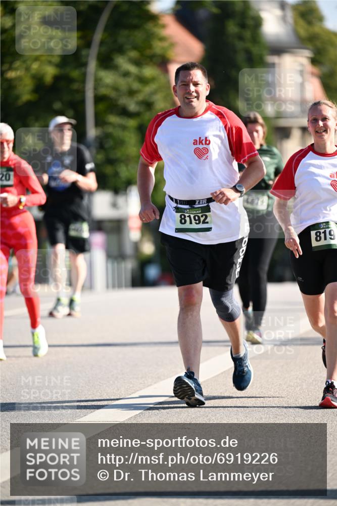 01.09.2024 - BARMER Alsterlauf Dr. Thomas Lammeyer http://msf.ph/oto/6919226 01.09.2024 09:51:15 Laufen 20, 3, 8192, 819 meine-sportfotos.de