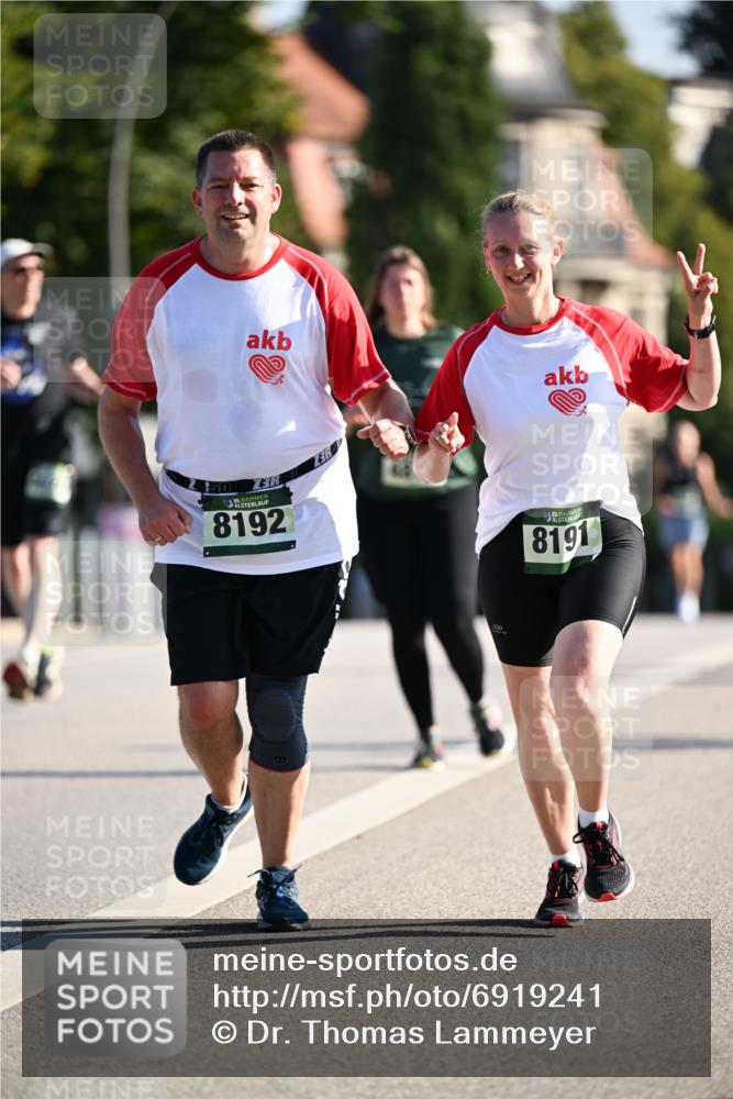 01.09.2024 - BARMER Alsterlauf Dr. Thomas Lammeyer http://msf.ph/oto/6919241 01.09.2024 09:51:15 Laufen 38, 35, 8192, 35, 8191 meine-sportfotos.de