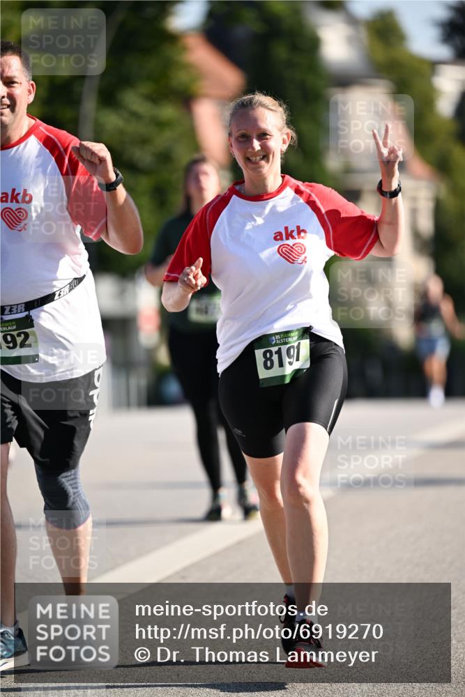 01.09.2024 - BARMER Alsterlauf Dr. Thomas Lammeyer http://msf.ph/oto/6919270 01.09.2024 09:51:16 Laufen 3, 92, 35, 8191 meine-sportfotos.de