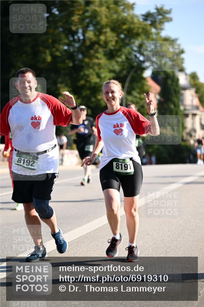 01.09.2024 - BARMER Alsterlauf Dr. Thomas Lammeyer http://msf.ph/oto/6919310 01.09.2024 09:51:17 Laufen 738, 8192, 35, 8191 meine-sportfotos.de