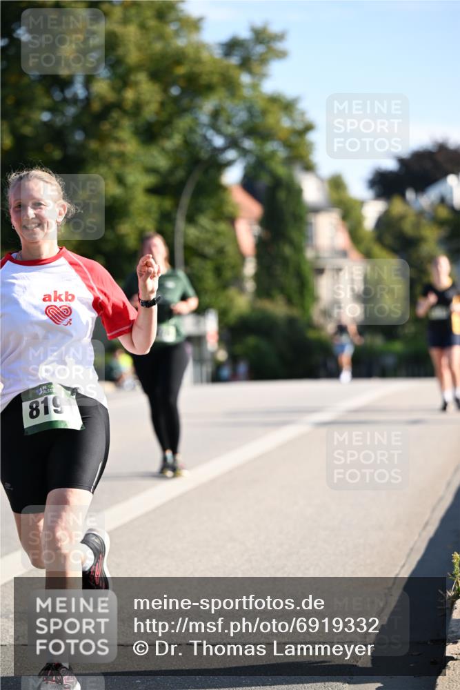 01.09.2024 - BARMER Alsterlauf Dr. Thomas Lammeyer http://msf.ph/oto/6919332 01.09.2024 09:51:18 Laufen 819 meine-sportfotos.de