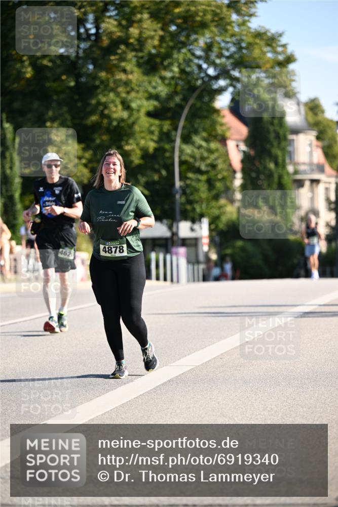 01.09.2024 - BARMER Alsterlauf Dr. Thomas Lammeyer http://msf.ph/oto/6919340 01.09.2024 09:51:18 Laufen 4621, 4878 meine-sportfotos.de