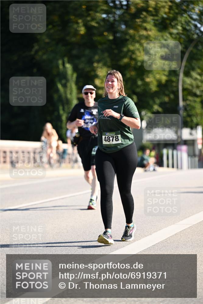 01.09.2024 - BARMER Alsterlauf Dr. Thomas Lammeyer http://msf.ph/oto/6919371 01.09.2024 09:51:19 Laufen 4878 meine-sportfotos.de
