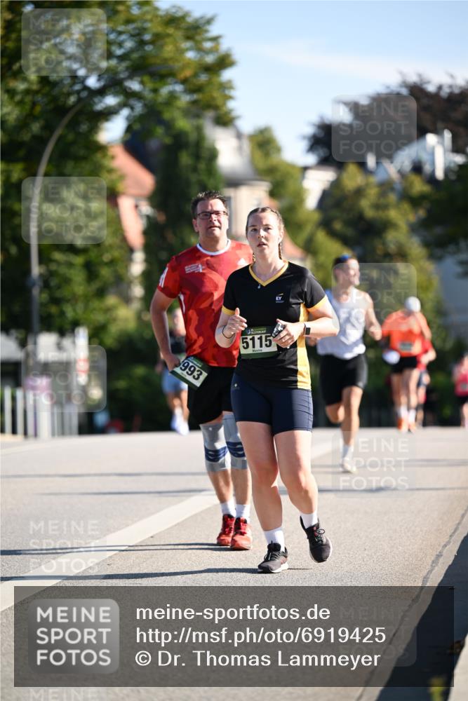 01.09.2024 - BARMER Alsterlauf Dr. Thomas Lammeyer http://msf.ph/oto/6919425 01.09.2024 09:51:22 Laufen 993, 5115 meine-sportfotos.de