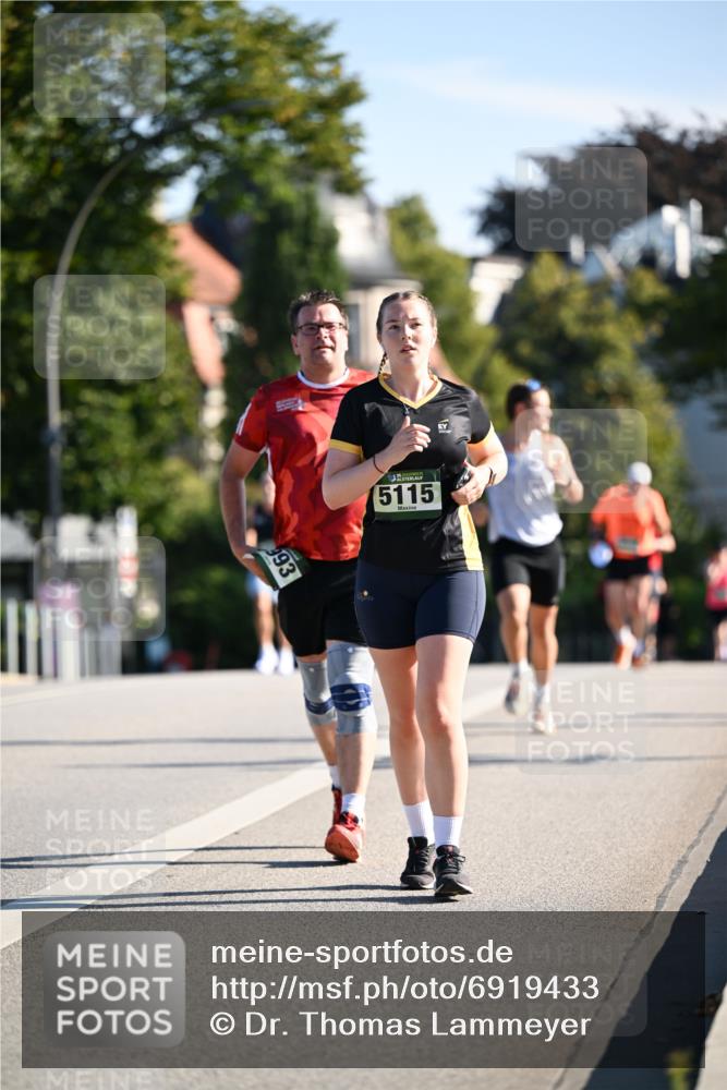 01.09.2024 - BARMER Alsterlauf Dr. Thomas Lammeyer http://msf.ph/oto/6919433 01.09.2024 09:51:22 Laufen 993, 5115 meine-sportfotos.de