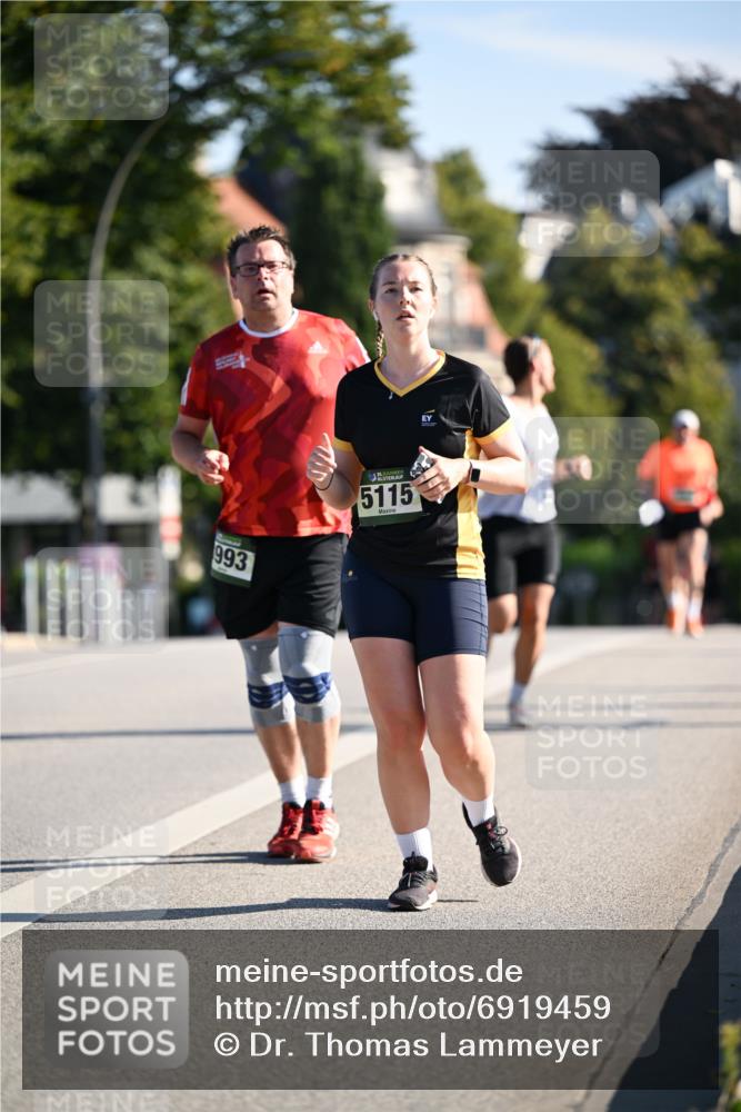 01.09.2024 - BARMER Alsterlauf Dr. Thomas Lammeyer http://msf.ph/oto/6919459 01.09.2024 09:51:23 Laufen 993, 5115 meine-sportfotos.de