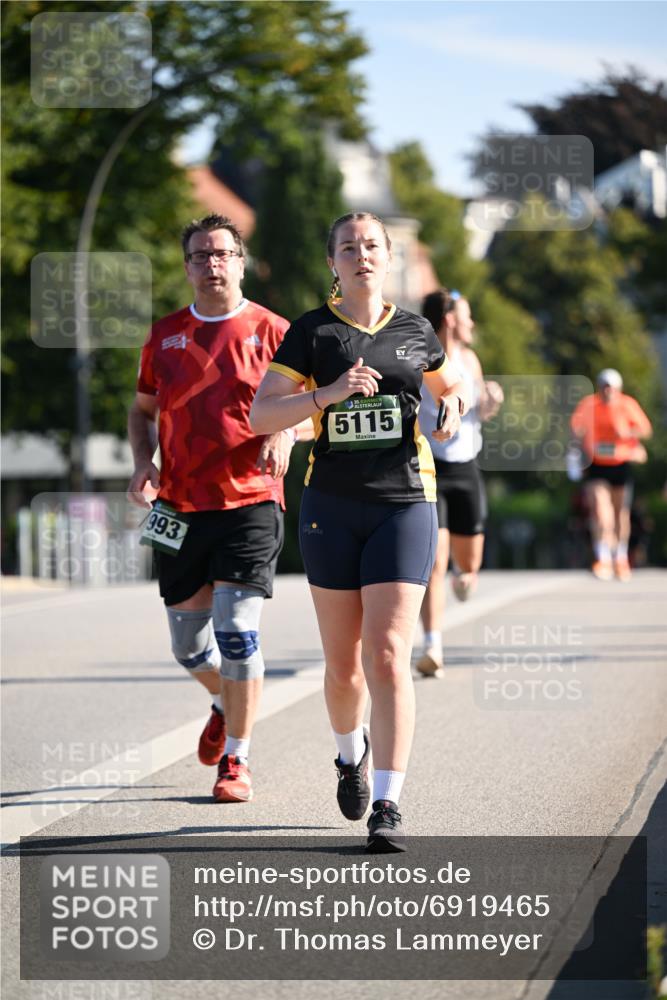 01.09.2024 - BARMER Alsterlauf Dr. Thomas Lammeyer http://msf.ph/oto/6919465 01.09.2024 09:51:23 Laufen 993, 5115 meine-sportfotos.de