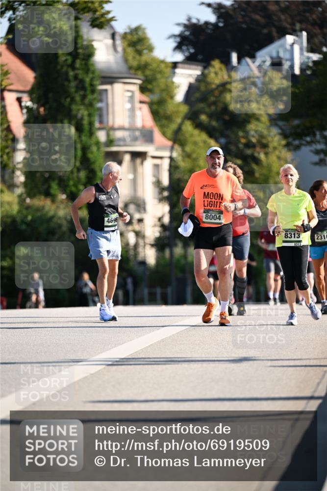 01.09.2024 - BARMER Alsterlauf Dr. Thomas Lammeyer http://msf.ph/oto/6919509 01.09.2024 09:51:29 Laufen 4696, 24, 8004, 8313, 8313, 231 meine-sportfotos.de