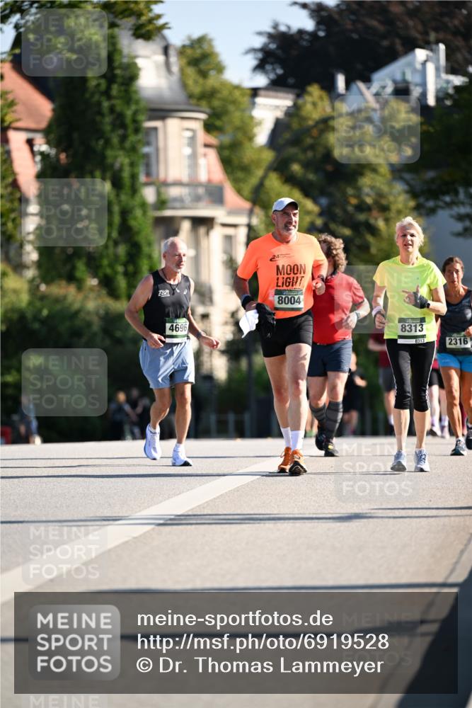 01.09.2024 - BARMER Alsterlauf Dr. Thomas Lammeyer http://msf.ph/oto/6919528 01.09.2024 09:51:29 Laufen 4696, 24, 8004, 8313, 8313, 2316 meine-sportfotos.de
