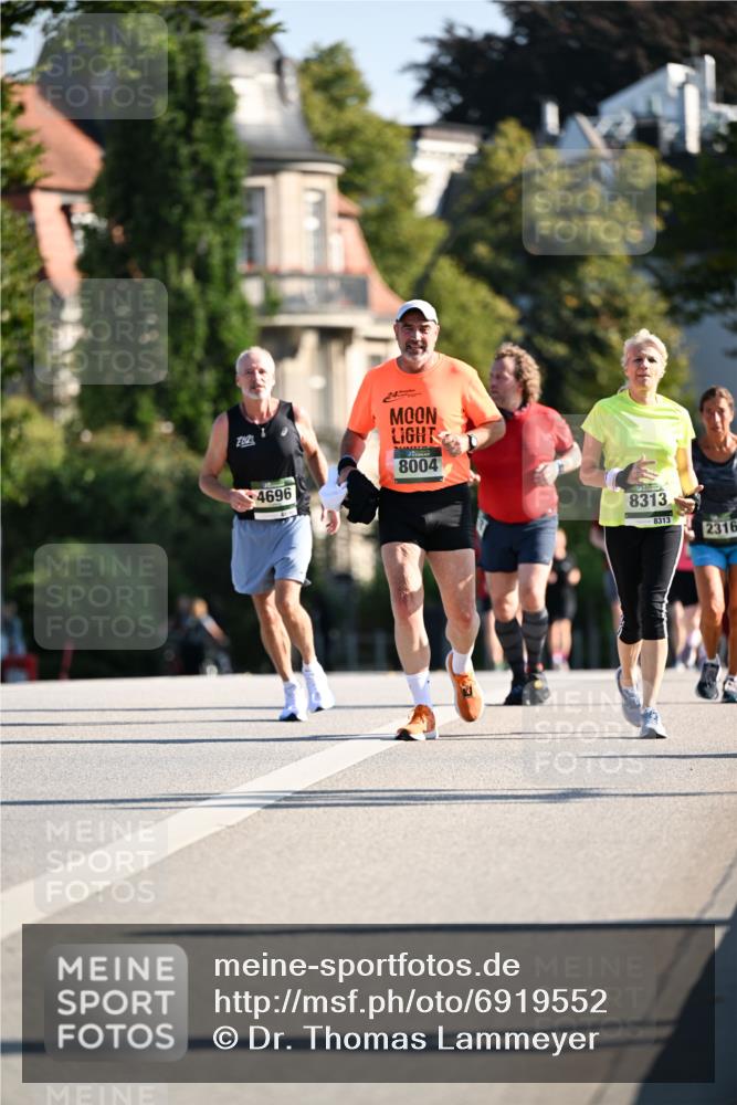 01.09.2024 - BARMER Alsterlauf Dr. Thomas Lammeyer http://msf.ph/oto/6919552 01.09.2024 09:51:30 Laufen 4696, 46, 8004, 8313, 8313, 2316 meine-sportfotos.de