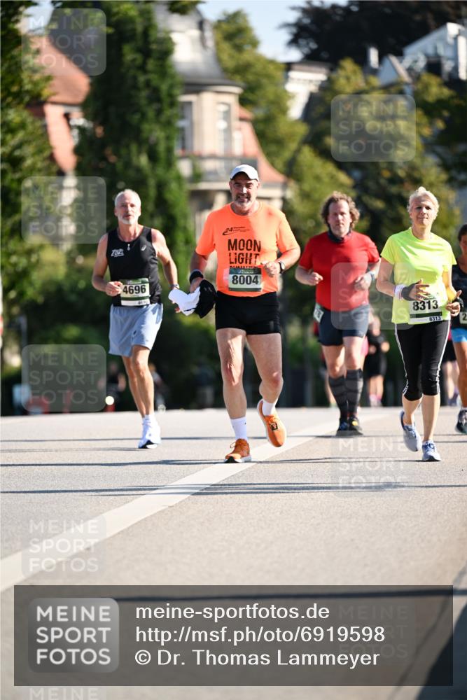 01.09.2024 - BARMER Alsterlauf Dr. Thomas Lammeyer http://msf.ph/oto/6919598 01.09.2024 09:51:31 Laufen 4696, 8004, 8313, 8313 meine-sportfotos.de