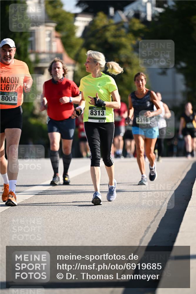 01.09.2024 - BARMER Alsterlauf Dr. Thomas Lammeyer http://msf.ph/oto/6919685 01.09.2024 09:51:33 Laufen 8004, 8313, 8313, 2316 meine-sportfotos.de