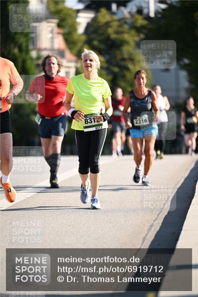 01.09.2024 - BARMER Alsterlauf Dr. Thomas Lammeyer http://msf.ph/oto/6919712 01.09.2024 09:51:34 Laufen 8313, 8313, 2316 meine-sportfotos.de