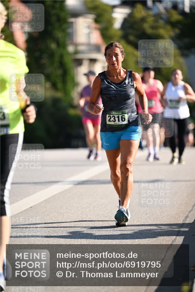 01.09.2024 - BARMER Alsterlauf Dr. Thomas Lammeyer http://msf.ph/oto/6919795 01.09.2024 09:51:38 Laufen 135, 2316 meine-sportfotos.de