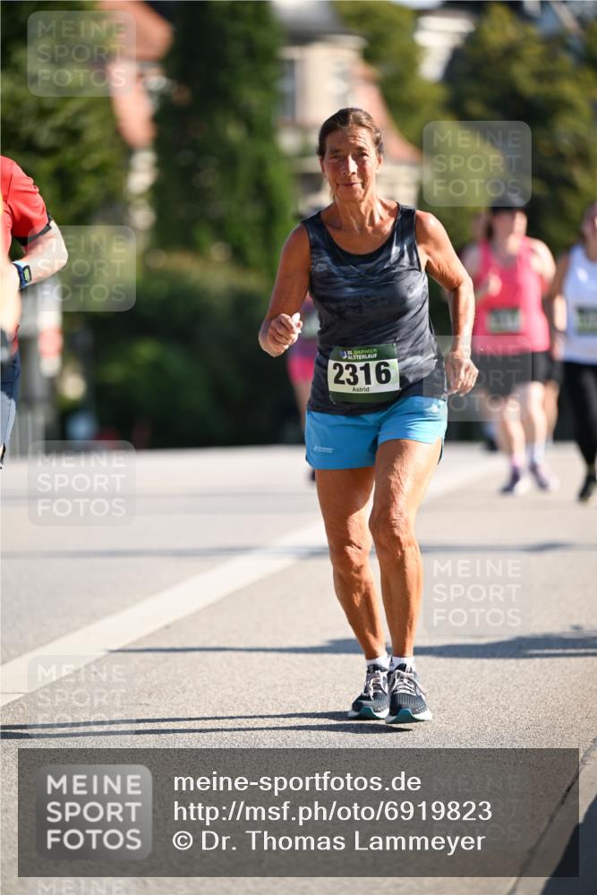 01.09.2024 - BARMER Alsterlauf Dr. Thomas Lammeyer http://msf.ph/oto/6919823 01.09.2024 09:51:38 Laufen 0, 135, 2316 meine-sportfotos.de