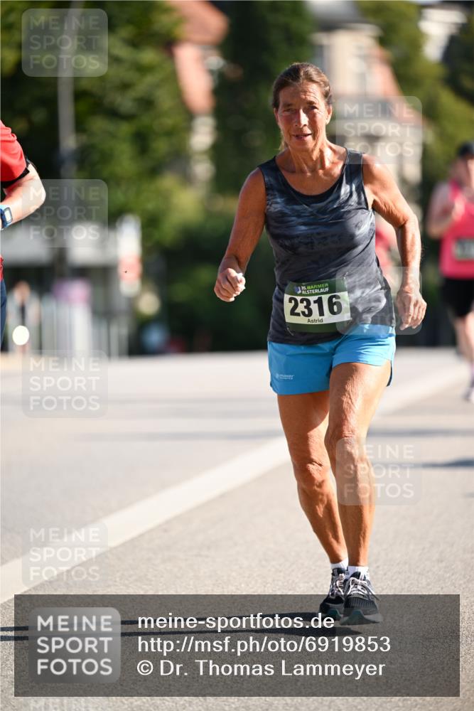 01.09.2024 - BARMER Alsterlauf Dr. Thomas Lammeyer http://msf.ph/oto/6919853 01.09.2024 09:51:39 Laufen 135, 2316 meine-sportfotos.de