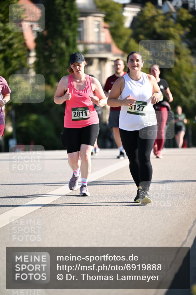 01.09.2024 - BARMER Alsterlauf Dr. Thomas Lammeyer http://msf.ph/oto/6919888 01.09.2024 09:51:43 Laufen 2811, 3127 meine-sportfotos.de