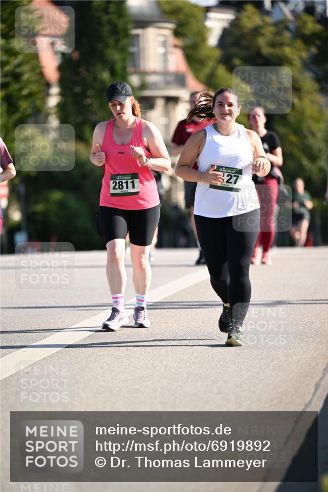 01.09.2024 - BARMER Alsterlauf Dr. Thomas Lammeyer http://msf.ph/oto/6919892 01.09.2024 09:51:43 Laufen 2811, 25, 27 meine-sportfotos.de