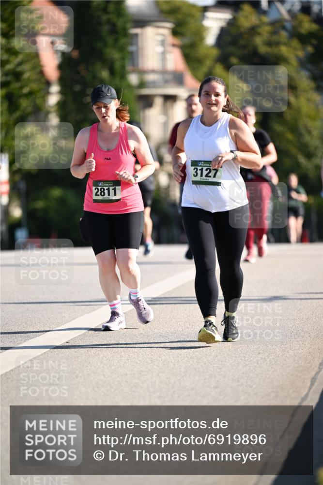 01.09.2024 - BARMER Alsterlauf Dr. Thomas Lammeyer http://msf.ph/oto/6919896 01.09.2024 09:51:43 Laufen 3127, 2811 meine-sportfotos.de