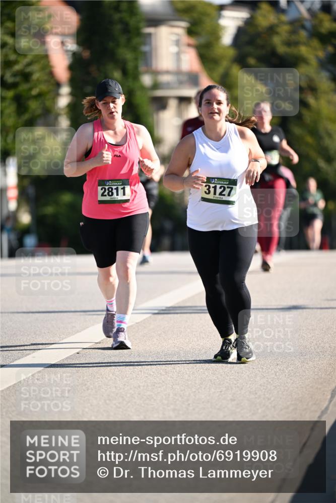 01.09.2024 - BARMER Alsterlauf Dr. Thomas Lammeyer http://msf.ph/oto/6919908 01.09.2024 09:51:43 Laufen 2811, 3127 meine-sportfotos.de