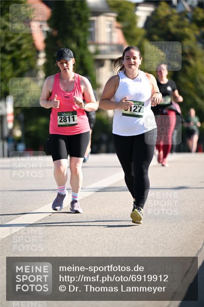 01.09.2024 - BARMER Alsterlauf Dr. Thomas Lammeyer http://msf.ph/oto/6919912 01.09.2024 09:51:43 Laufen 135, 2811, 127 meine-sportfotos.de