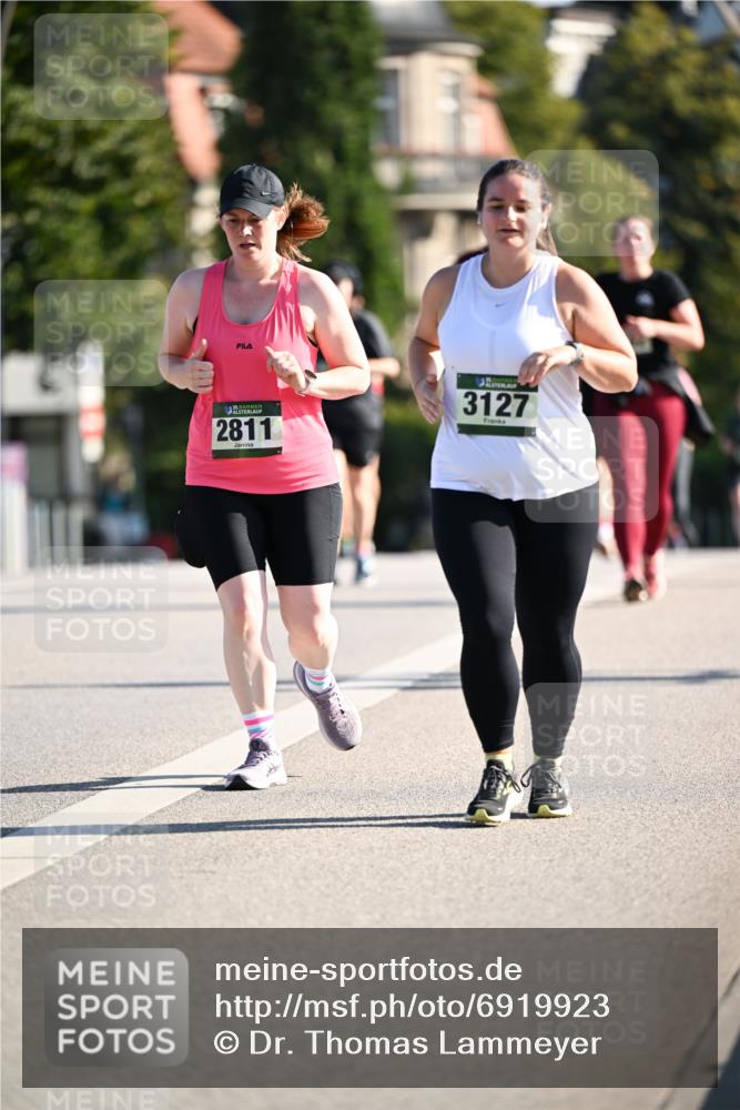 01.09.2024 - BARMER Alsterlauf Dr. Thomas Lammeyer http://msf.ph/oto/6919923 01.09.2024 09:51:44 Laufen 2811, 3127 meine-sportfotos.de