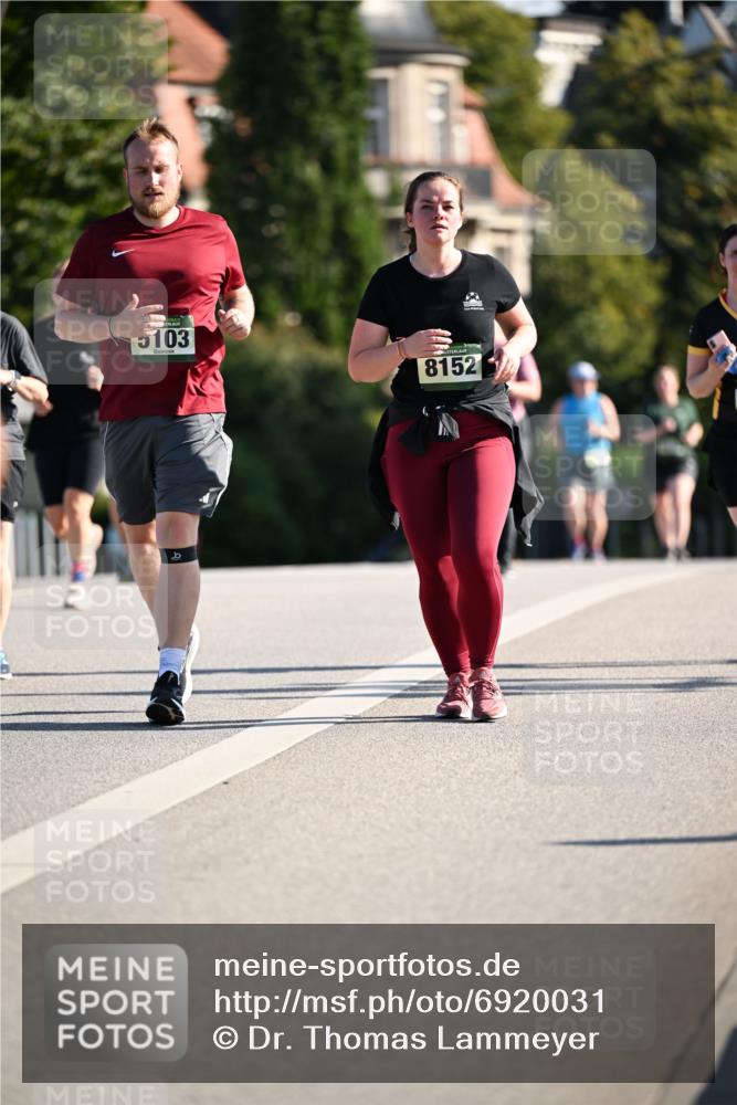 01.09.2024 - BARMER Alsterlauf Dr. Thomas Lammeyer http://msf.ph/oto/6920031 01.09.2024 09:51:48 Laufen 5103, 8152 meine-sportfotos.de