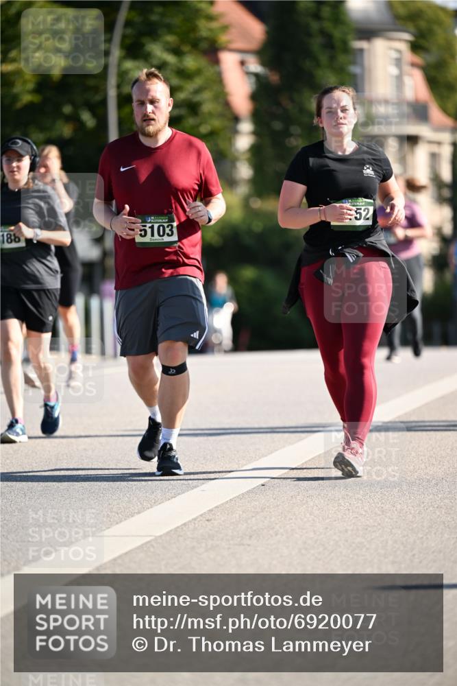 01.09.2024 - BARMER Alsterlauf Dr. Thomas Lammeyer http://msf.ph/oto/6920077 01.09.2024 09:51:49 Laufen 186, 5103, 52 meine-sportfotos.de