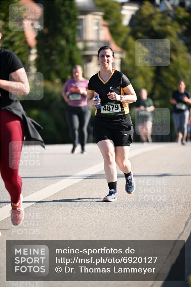 01.09.2024 - BARMER Alsterlauf Dr. Thomas Lammeyer http://msf.ph/oto/6920127 01.09.2024 09:51:51 Laufen 4679 meine-sportfotos.de