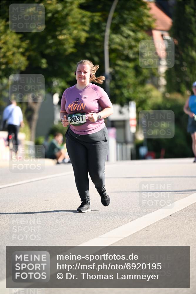 01.09.2024 - BARMER Alsterlauf Dr. Thomas Lammeyer http://msf.ph/oto/6920195 01.09.2024 09:51:57 Laufen 10, 2031 meine-sportfotos.de