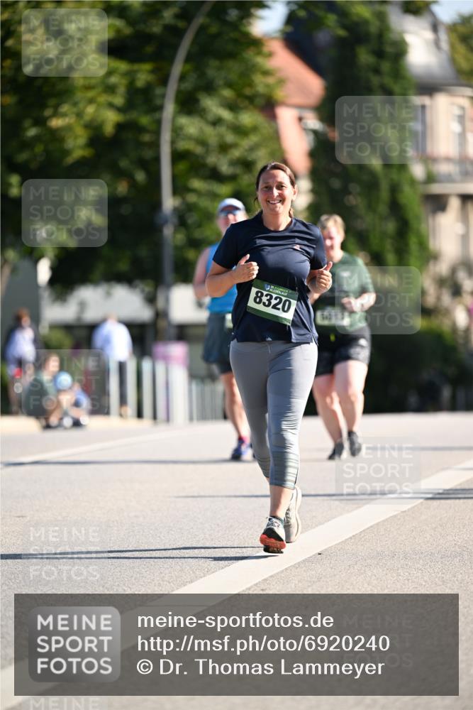 01.09.2024 - BARMER Alsterlauf Dr. Thomas Lammeyer http://msf.ph/oto/6920240 01.09.2024 09:52:01 Laufen 8320 meine-sportfotos.de