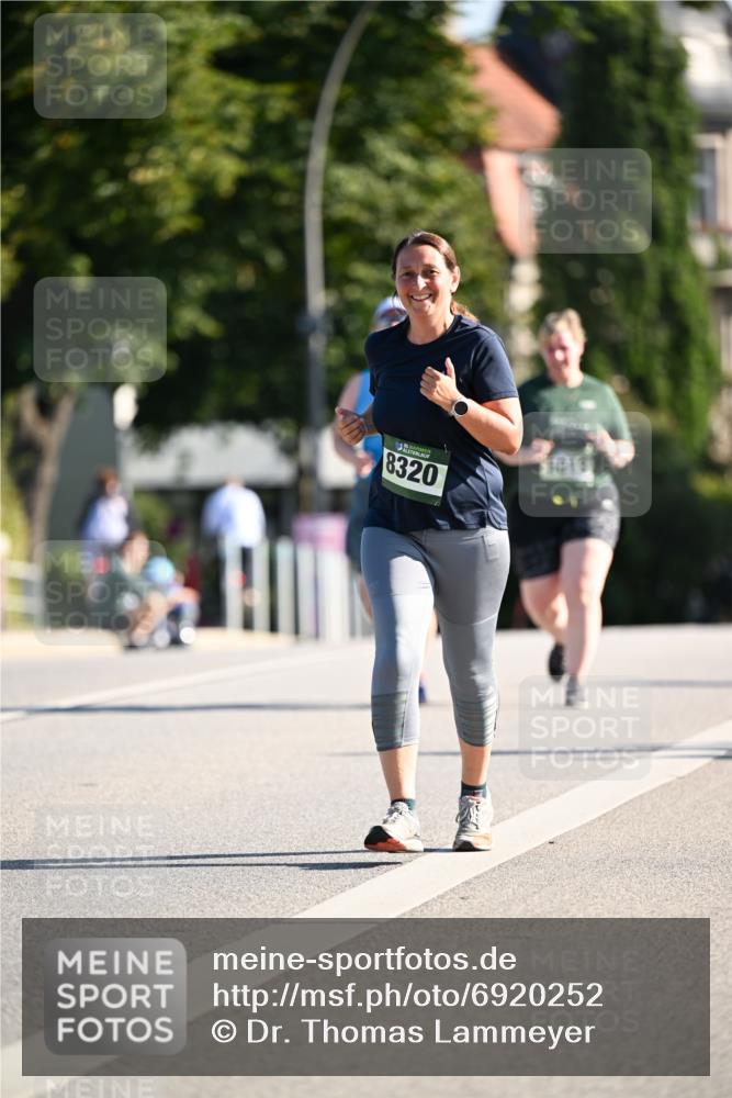 01.09.2024 - BARMER Alsterlauf Dr. Thomas Lammeyer http://msf.ph/oto/6920252 01.09.2024 09:52:01 Laufen 8320 meine-sportfotos.de