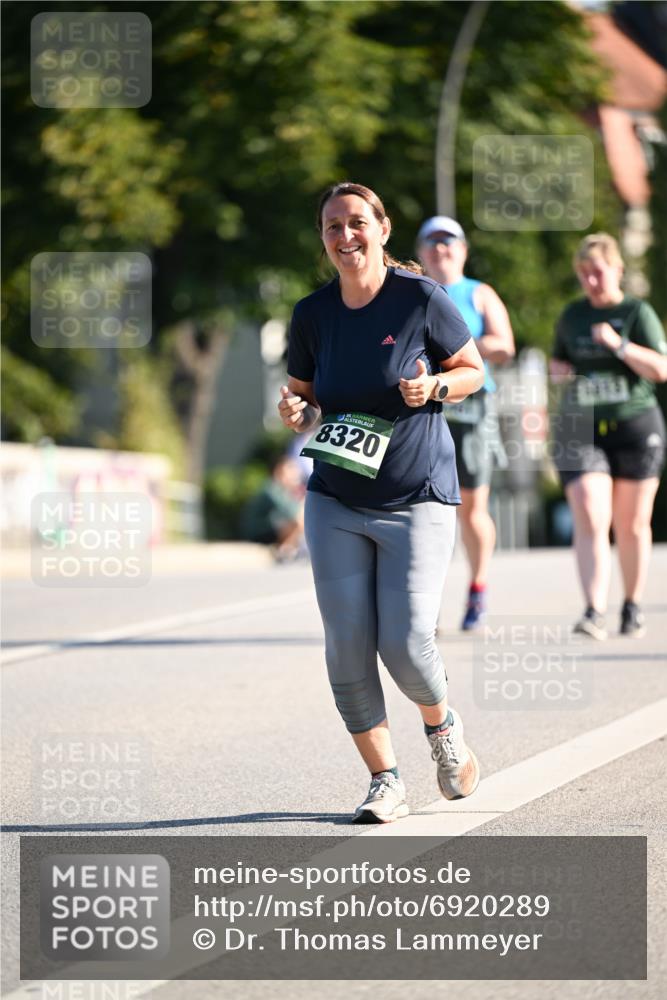 01.09.2024 - BARMER Alsterlauf Dr. Thomas Lammeyer http://msf.ph/oto/6920289 01.09.2024 09:52:02 Laufen 8320 meine-sportfotos.de