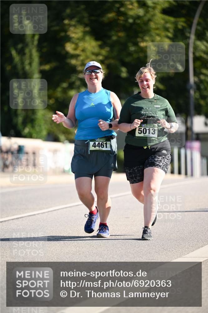 01.09.2024 - BARMER Alsterlauf Dr. Thomas Lammeyer http://msf.ph/oto/6920363 01.09.2024 09:52:05 Laufen 6, 35, 5013, 4461 meine-sportfotos.de