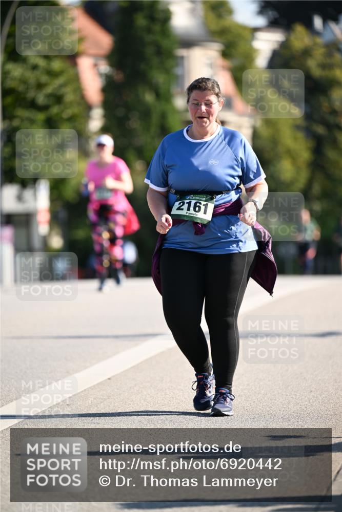 01.09.2024 - BARMER Alsterlauf Dr. Thomas Lammeyer http://msf.ph/oto/6920442 01.09.2024 09:52:08 Laufen 2161 meine-sportfotos.de